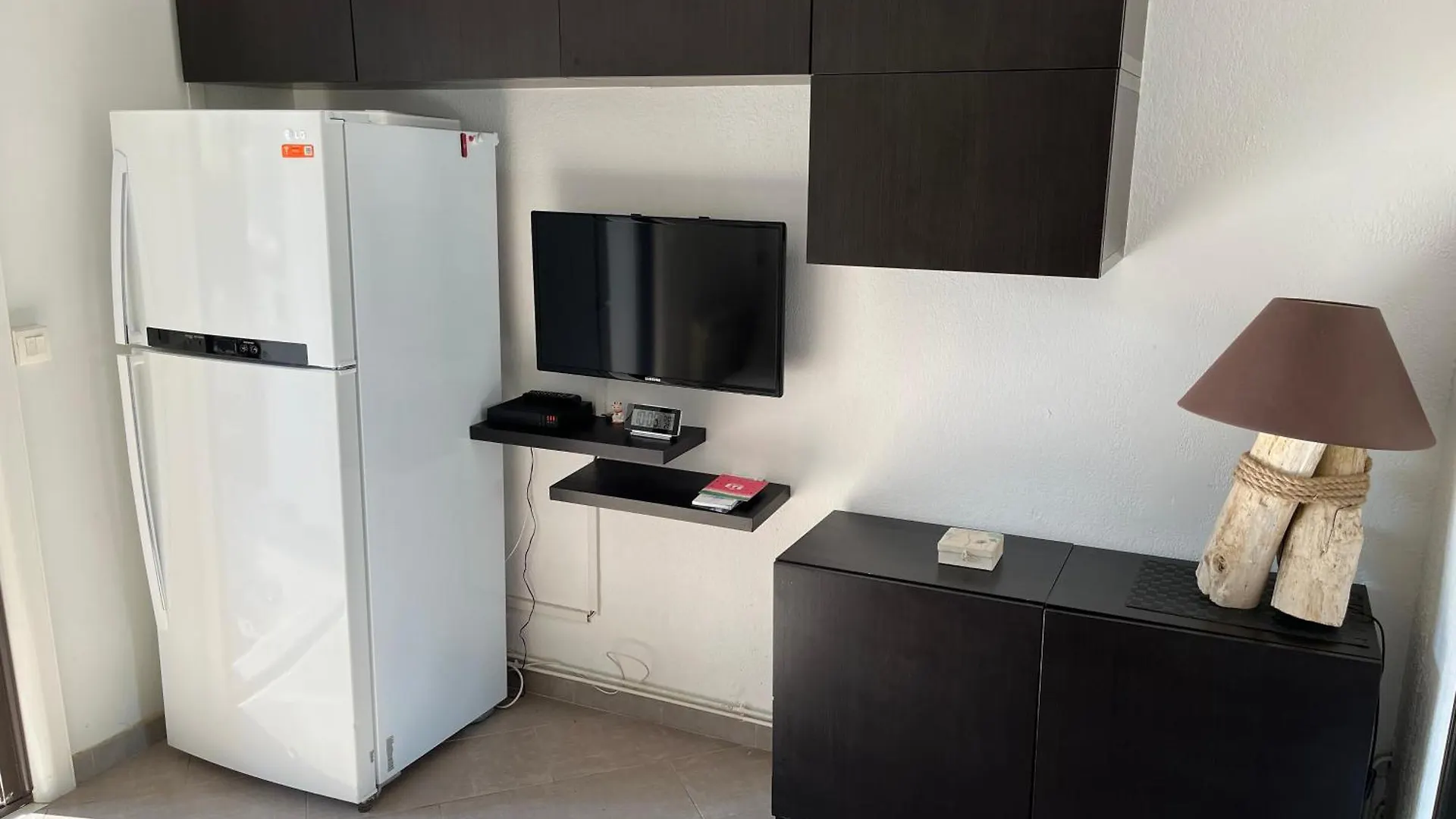 Apartment Calme Et Confort En Rez-De-Jardin La Londe-les-Maures France